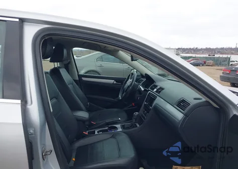 2013 Volkswagen Passat 2.5L Se from USA, damaged, VIN 1VWBP7A37DC103651